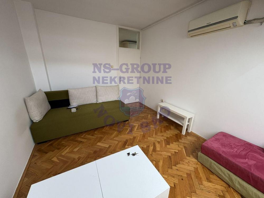 Slika 1 - Jednosoban kompletno namešten stan- Grbavica!